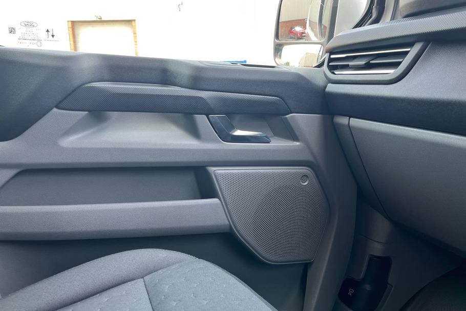 Used Ford TRANSIT CUSTOM MA25EVD 34