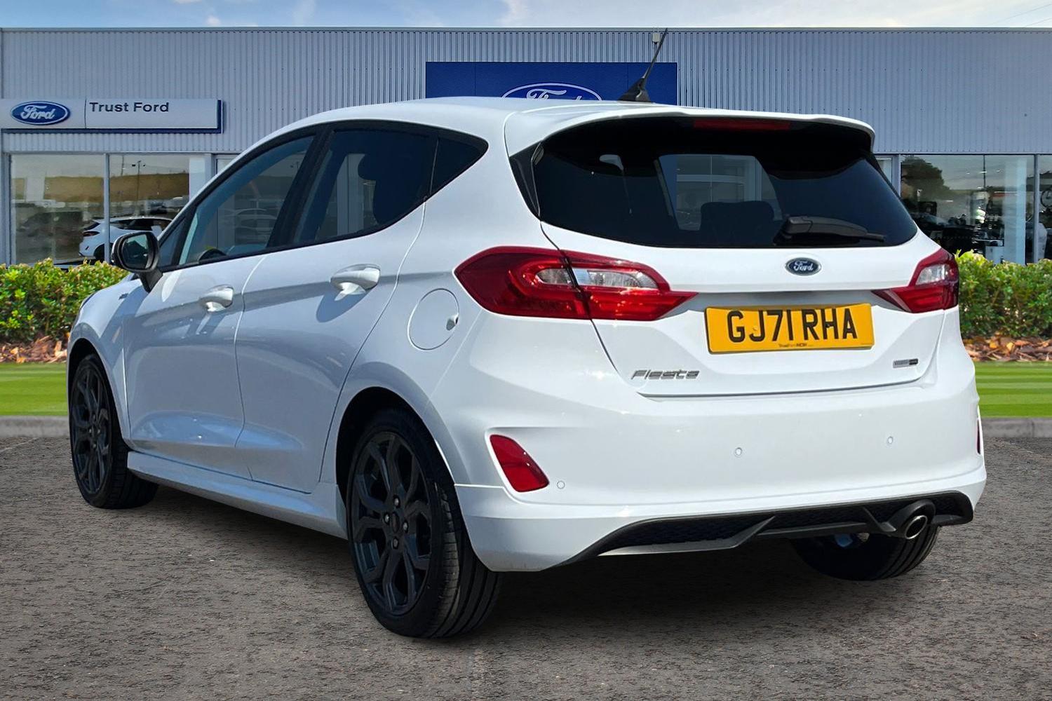 Ford Fiesta Photo 1