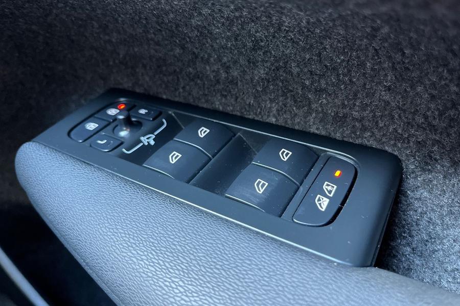 Volvo XC40 Photo autoimg-97feba8789cc58b435ece374b7f7fbf88eb4eac0.jpg