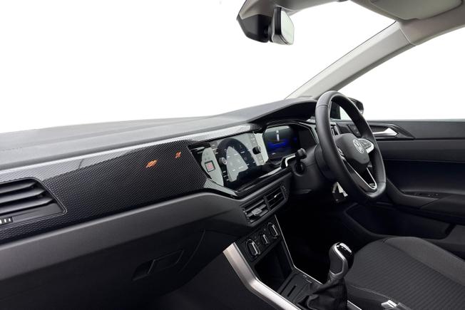 VOLKSWAGEN Polo Photo 2