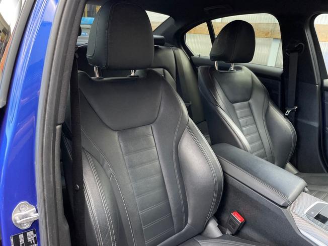 BMW 3 Series Photo 27