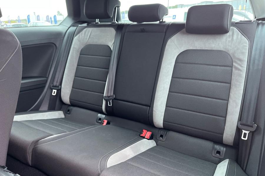 Volkswagen GOLF Photo autoimg-98035525f6fbc1302aa8a403c3e2751e4d4ef48a.jpg