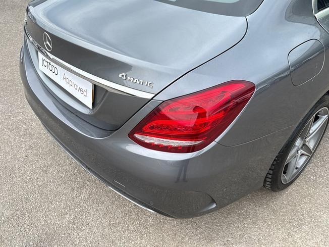 MERCEDES-BENZ C Class Photo 23
