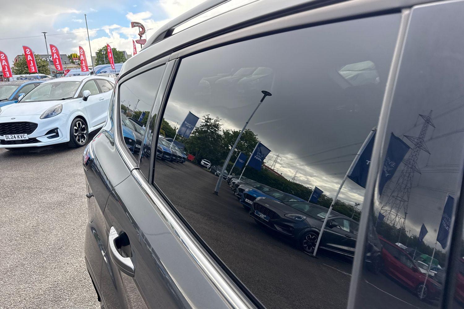 Ford KUGA Photo 24