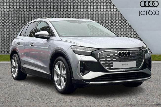 AUDI Q4 e-tron Photo 1
