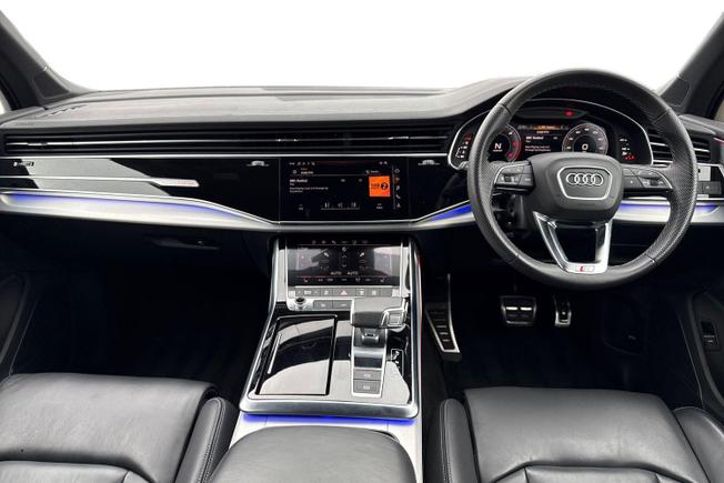 AUDI Q7 Photo 10