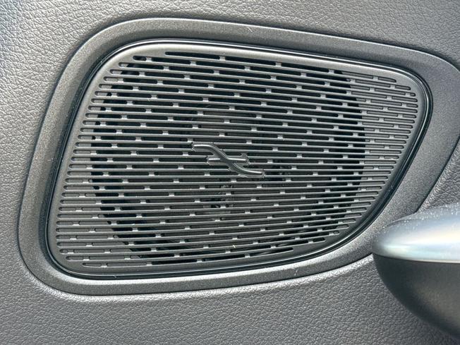 MERCEDES-BENZ Glc Photo 49