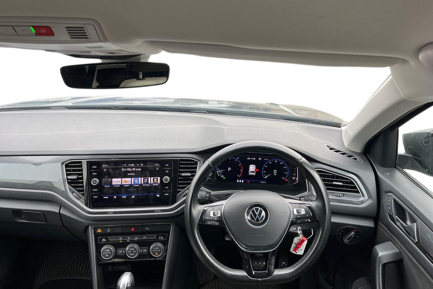 Volkswagen T-ROC Photo 10