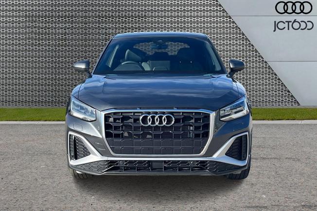 AUDI  Q2  Photo 8