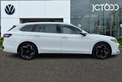VOLKSWAGEN Passat Photo 4