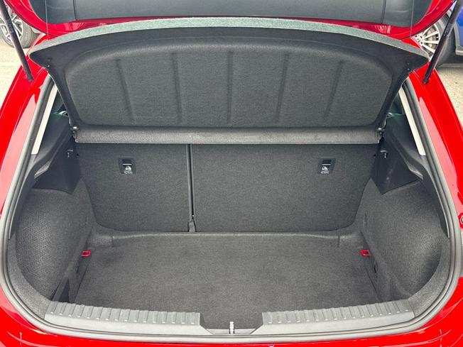 SEAT Leon Photo 12