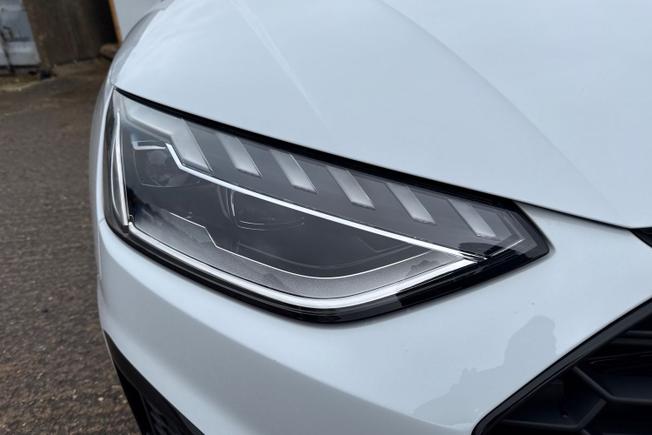 AUDI A4 Avant Photo 19