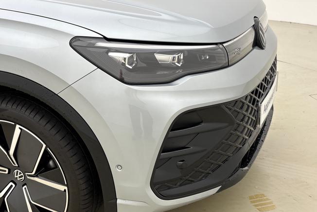 VOLKSWAGEN Tiguan Photo 19