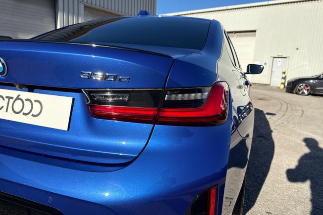 BMW 3 Series Photo 18