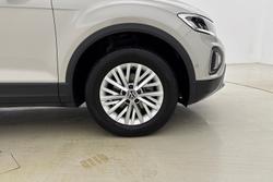 Volkswagen T-Roc Photo 5