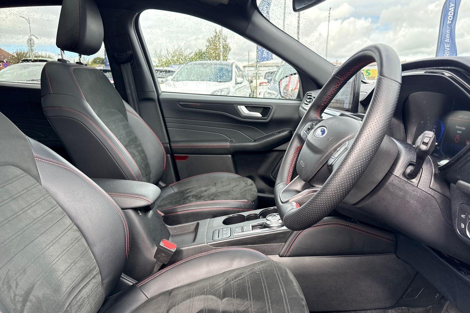 Ford KUGA Photo 16