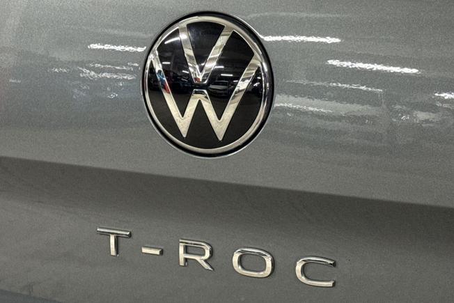 VOLKSWAGEN T-Roc Photo 37
