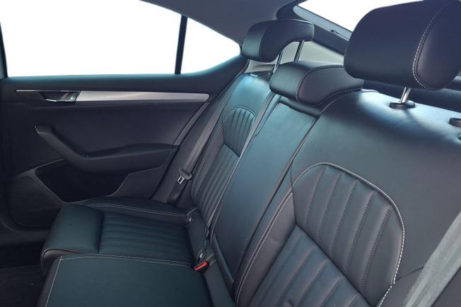 ŠKODA Superb Photo 9