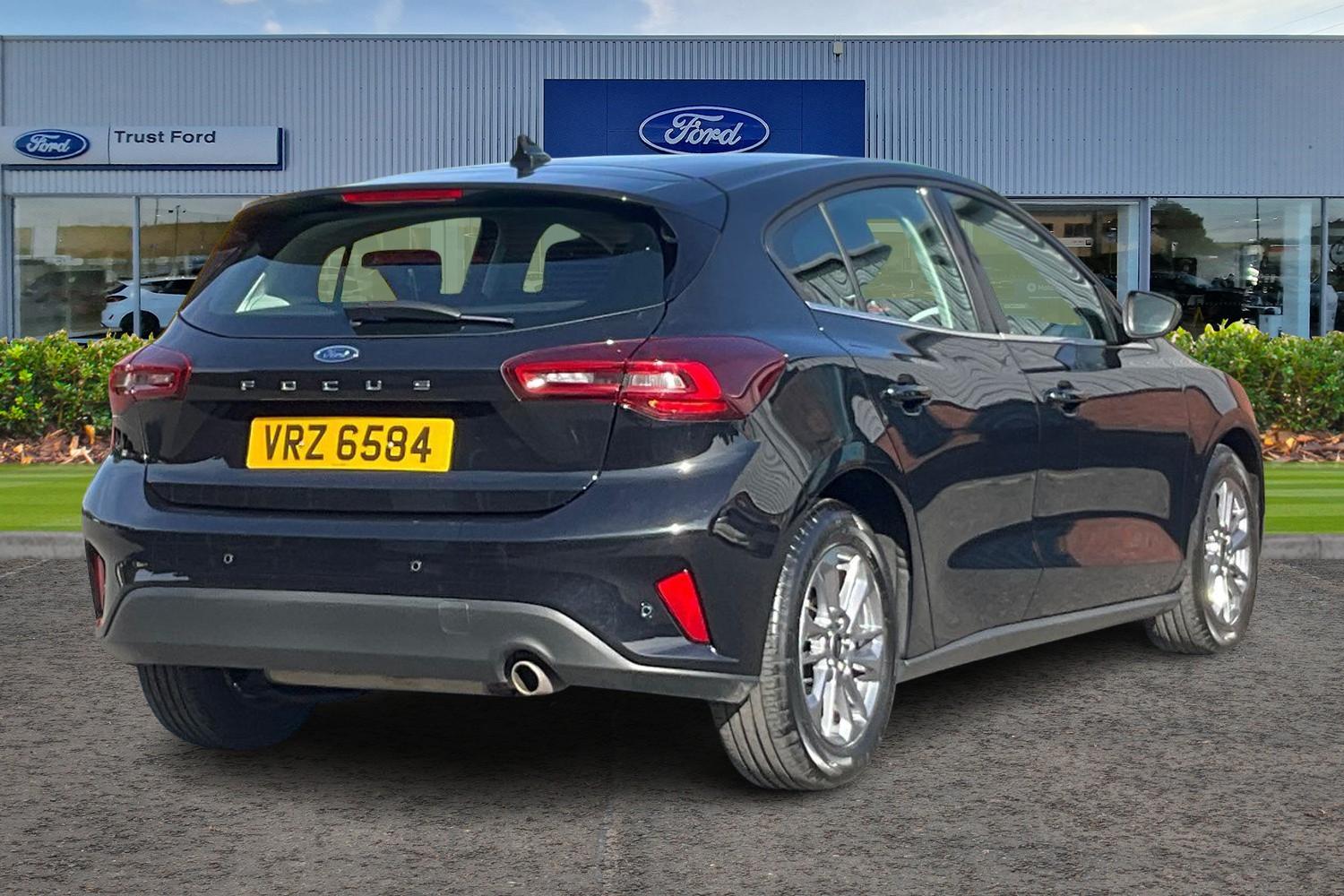 Ford Focus Photo 3