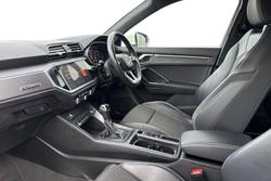 AUDI Q3 Photo 2