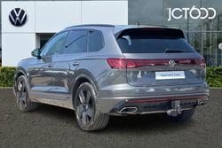 VOLKSWAGEN Touareg Photo 3
