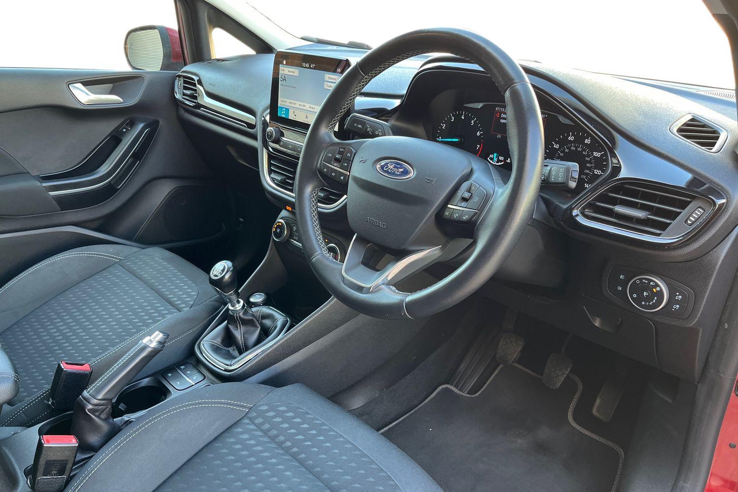 Ford Fiesta Photo 8