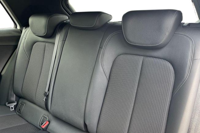 AUDI Q2 Photo 9