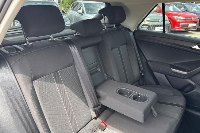 VOLKSWAGEN T-Roc Photo 29
