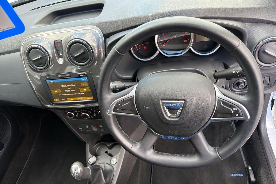Dacia Sandero Stepway Photo autoimg-984738dda3c3ac1fb6860a90b4b775816832410c.jpg