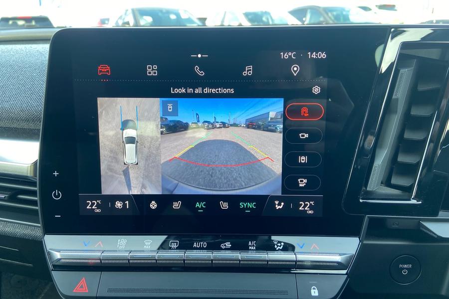 Renault MEGANE E-TECH Photo autoimg-9847a2f11529e9a29925a32189b303b0618858e1.jpg