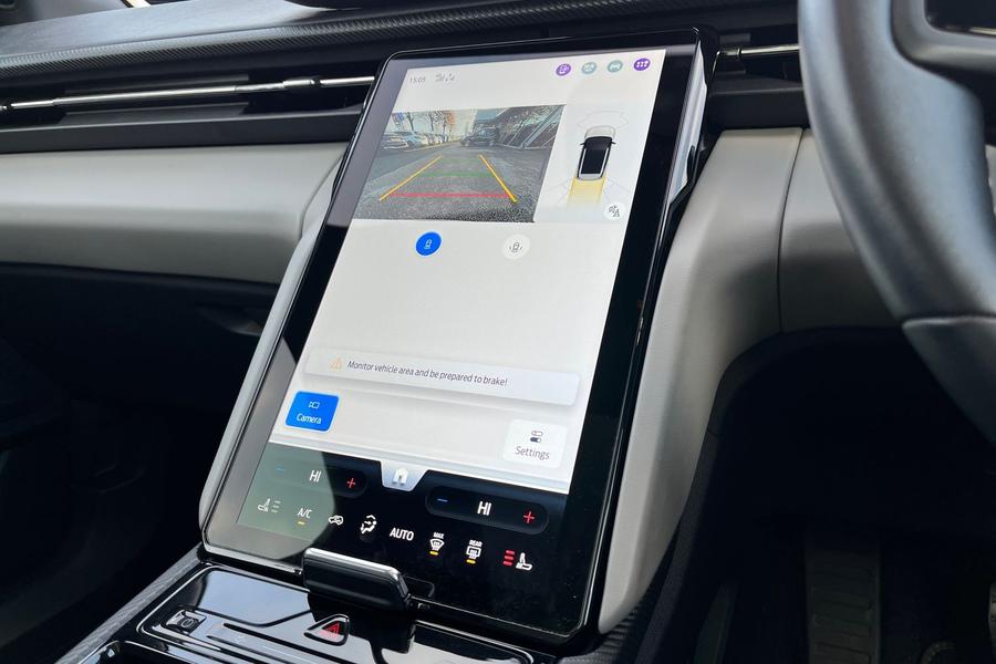 Ford Explorer Photo autoimg-9847b3291db3f26255850ddb84dec5e3f14ee653.jpg