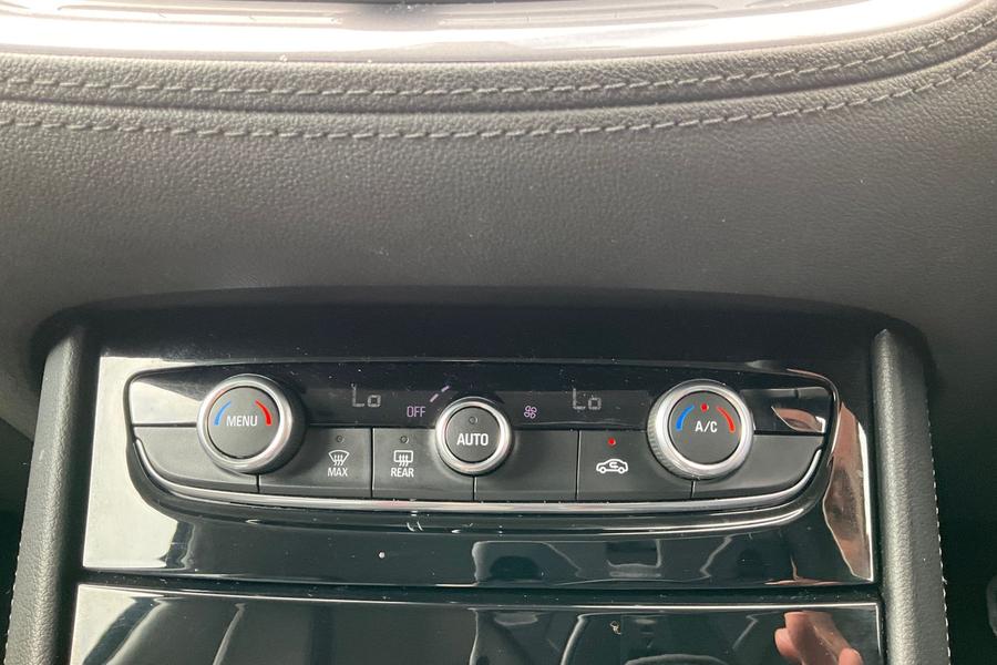 Vauxhall GRANDLAND X Photo autoimg-984b98a5e5898467c919a6801f8cf3a2156ddde9.jpg
