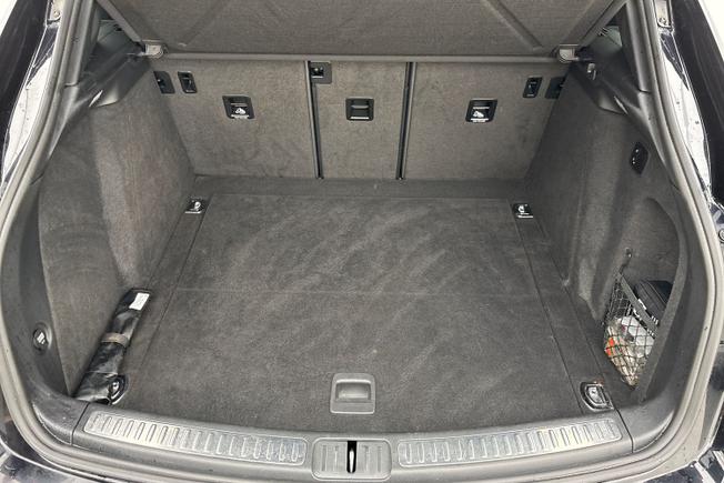 PORSCHE Macan Photo 12