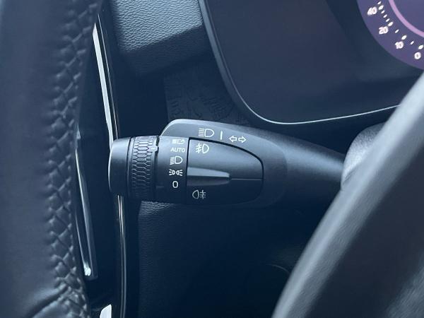 Volvo XC40 Photo autoimg-985377268bf5fc3887ed743ee8eabbbe932aa4e2.jpg