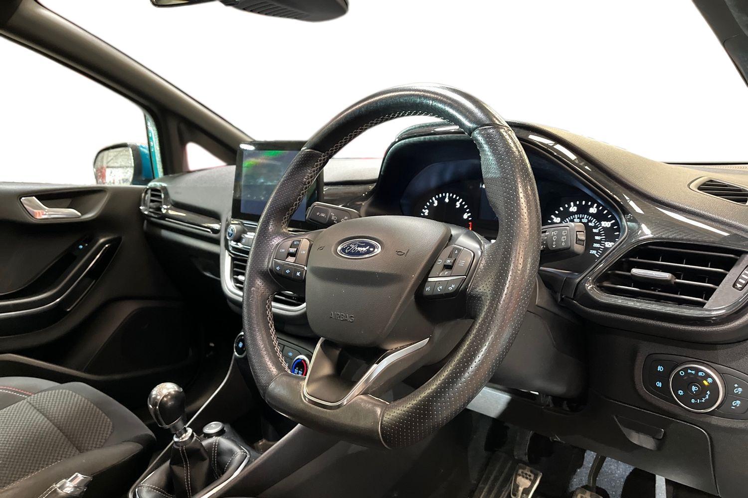 Ford FIESTA Photo 8