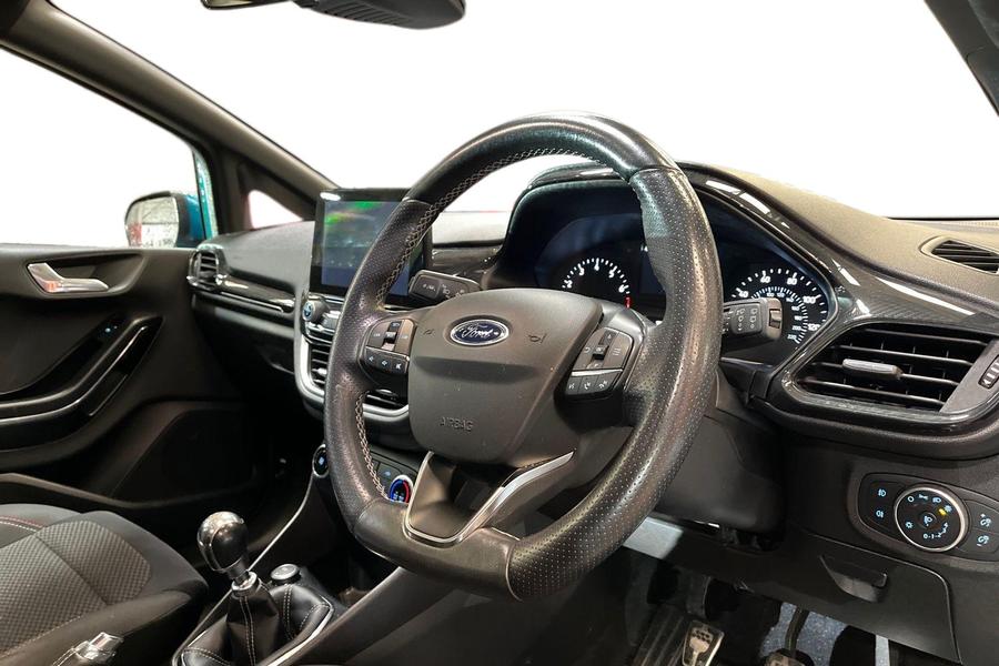 Ford FIESTA Photo autoimg-9853ad0aa25e49cb4171892ae1f8c012ce783c5b.jpg