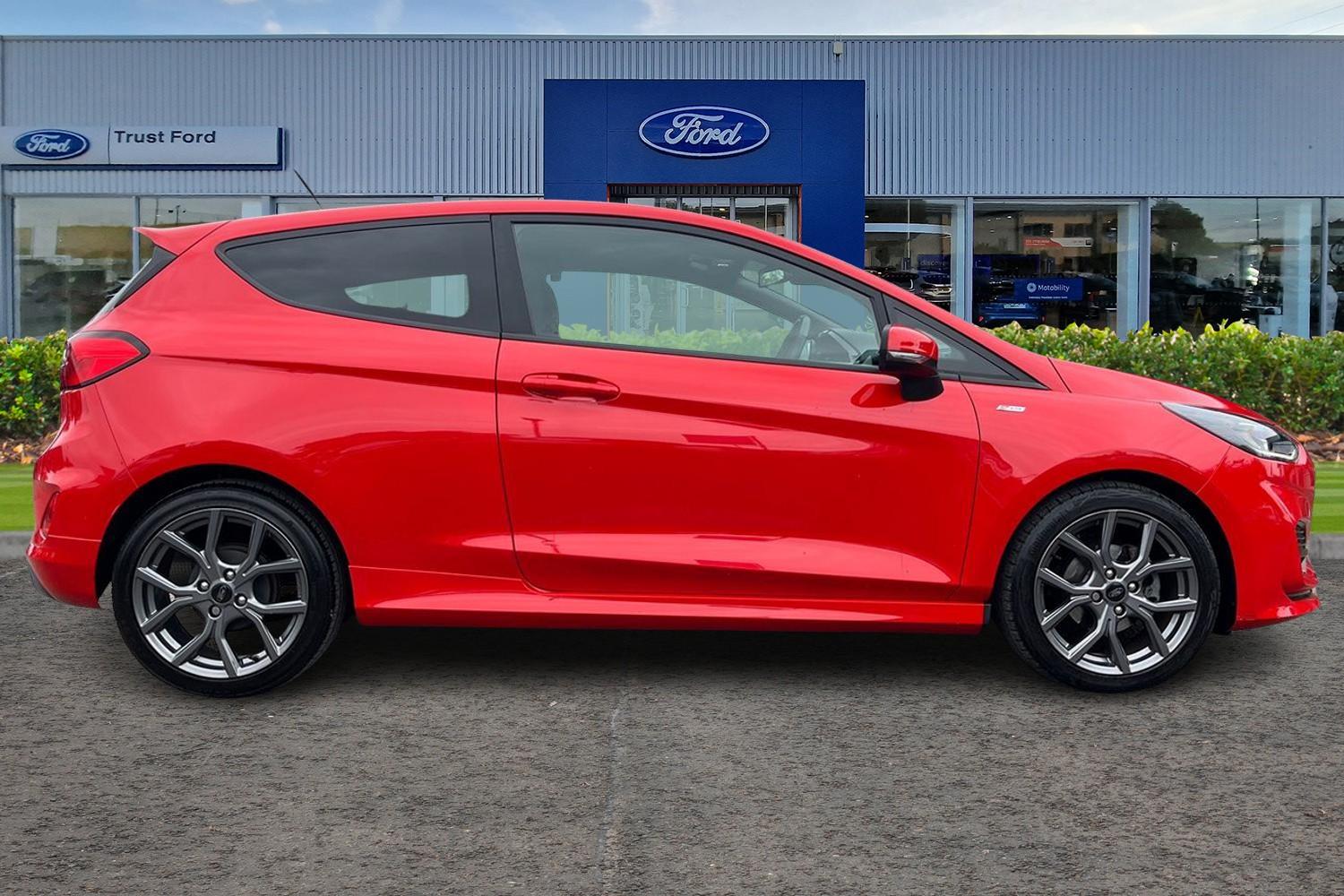 Ford Fiesta Photo 2