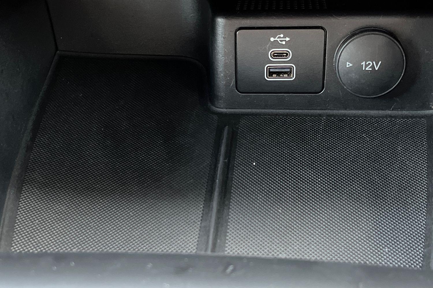 Ford KUGA Photo 31