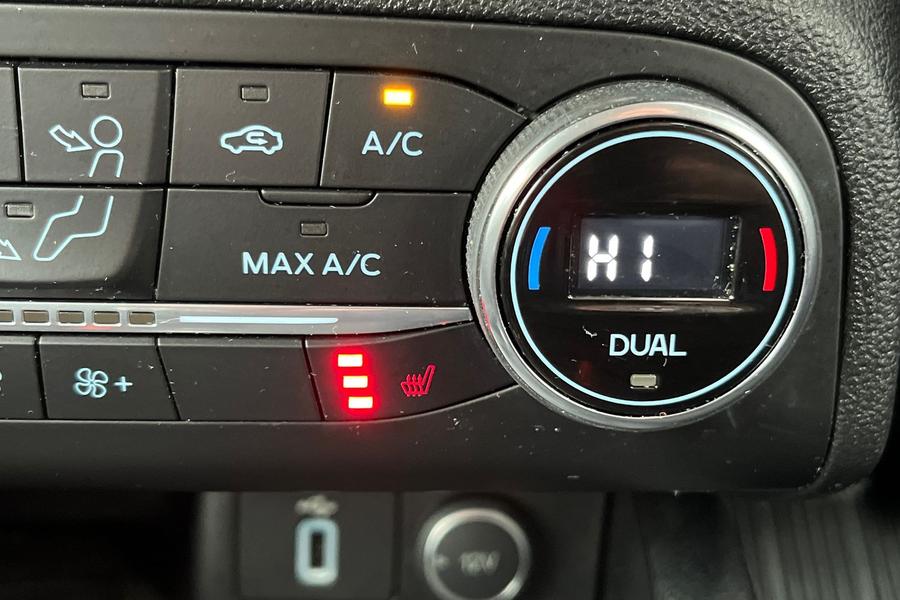 Ford FOCUS Photo autoimg-98586e6121325425d01354e589bceefa46c367e7.jpg