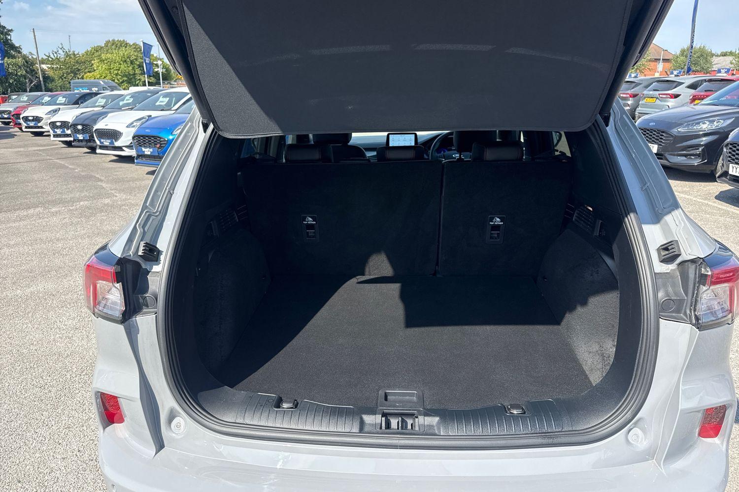 Ford KUGA Photo 20