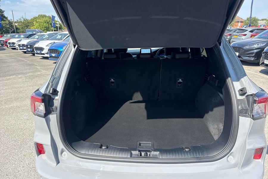 Ford KUGA Photo autoimg-9859004c3c411559610a1a9a677fdeeb4d5c0fa6.jpg