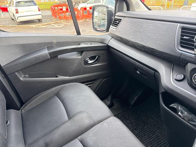 RENAULT Trafic Photo 51