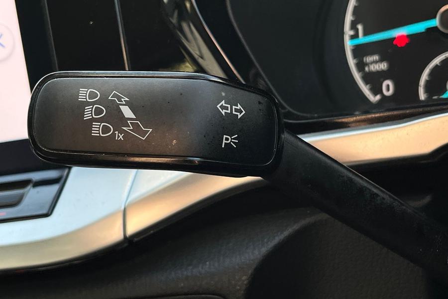 Ford TOURNEO CONNECT Photo autoimg-98683e43f83dbbc9b5c96d822b2e4d02e2ebd1ac.jpg