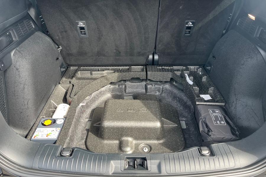 Ford Kuga Photo autoimg-986b55bcf315b7f95c0965305fb3a02ddcd3ca37.jpg