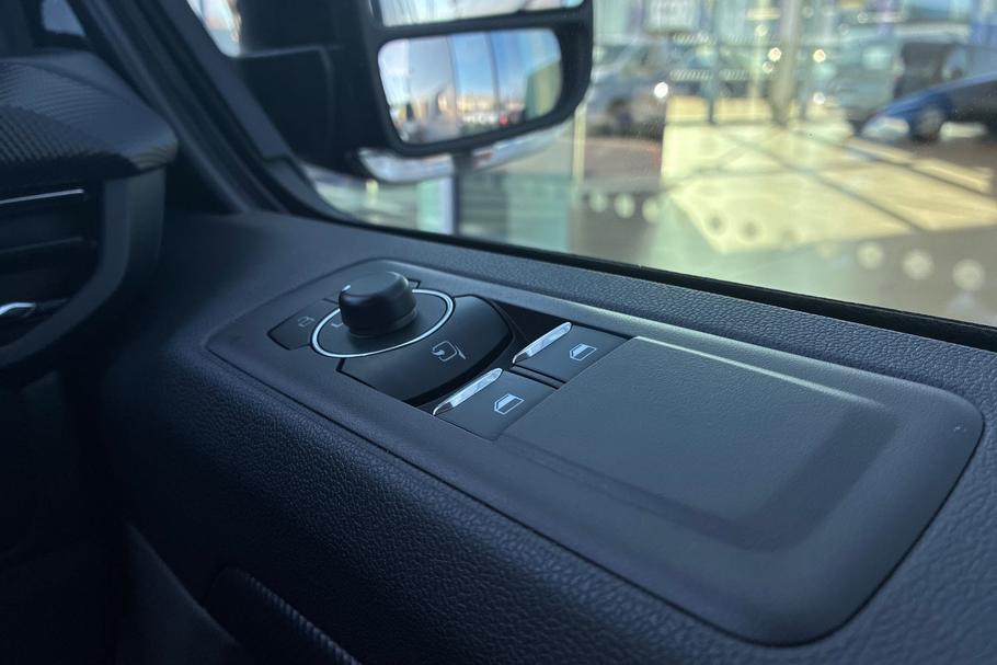 Used Ford TRANSIT CUSTOM WR75MXF 18