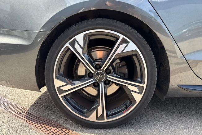 Audi A4 Avant Photo 5
