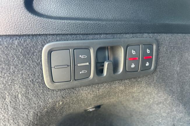 AUDI Q7 Photo 35