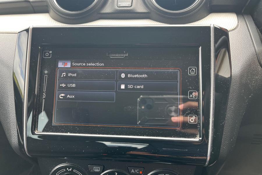 Suzuki SWIFT Photo autoimg-9877e3f70da6b94849509d38b00f2217b083334e.jpg