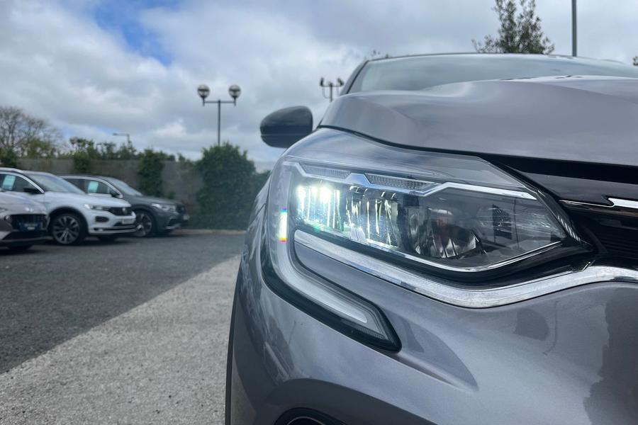Renault CAPTUR Photo autoimg-987939d2794bcaf28371f8f16512a614e6417509.jpg