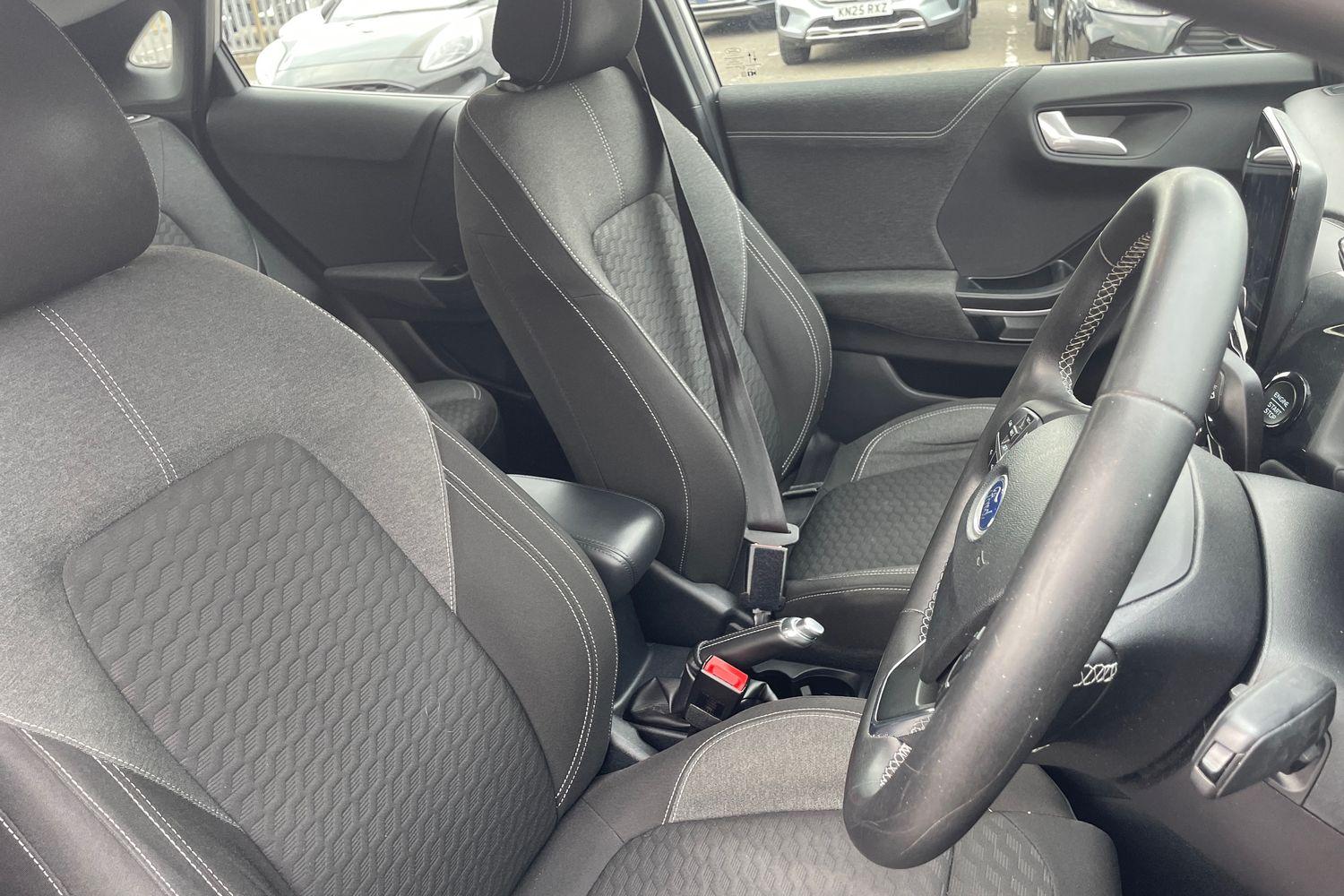 Ford PUMA Photo 16